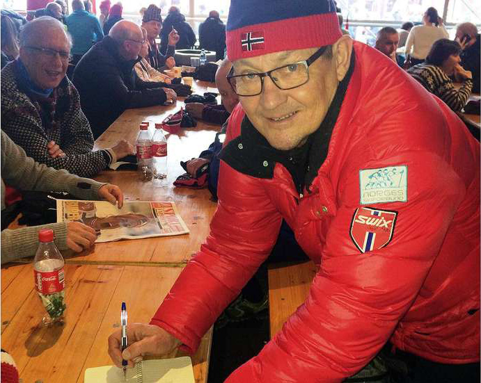 Ole Magne Ansnes traff Iver Jønland under VM i Falun 2015, og sikret seg autografen hans på nytt, 45 år etter at han fikk den første gang. (Foto: Ole Magne Ansnes)