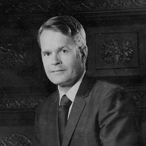 Portrett av skihopperen Gustav Raaum.